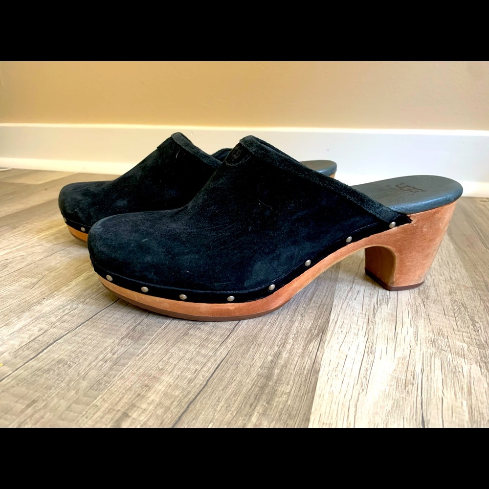 UGG Abbie Clog - Black Suede